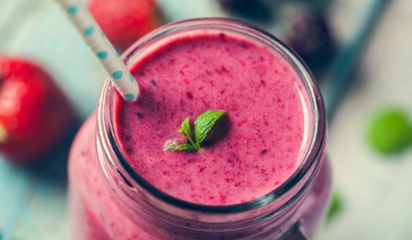 licuado de frutos rojos