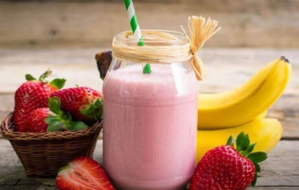 batido de platano y ciruela